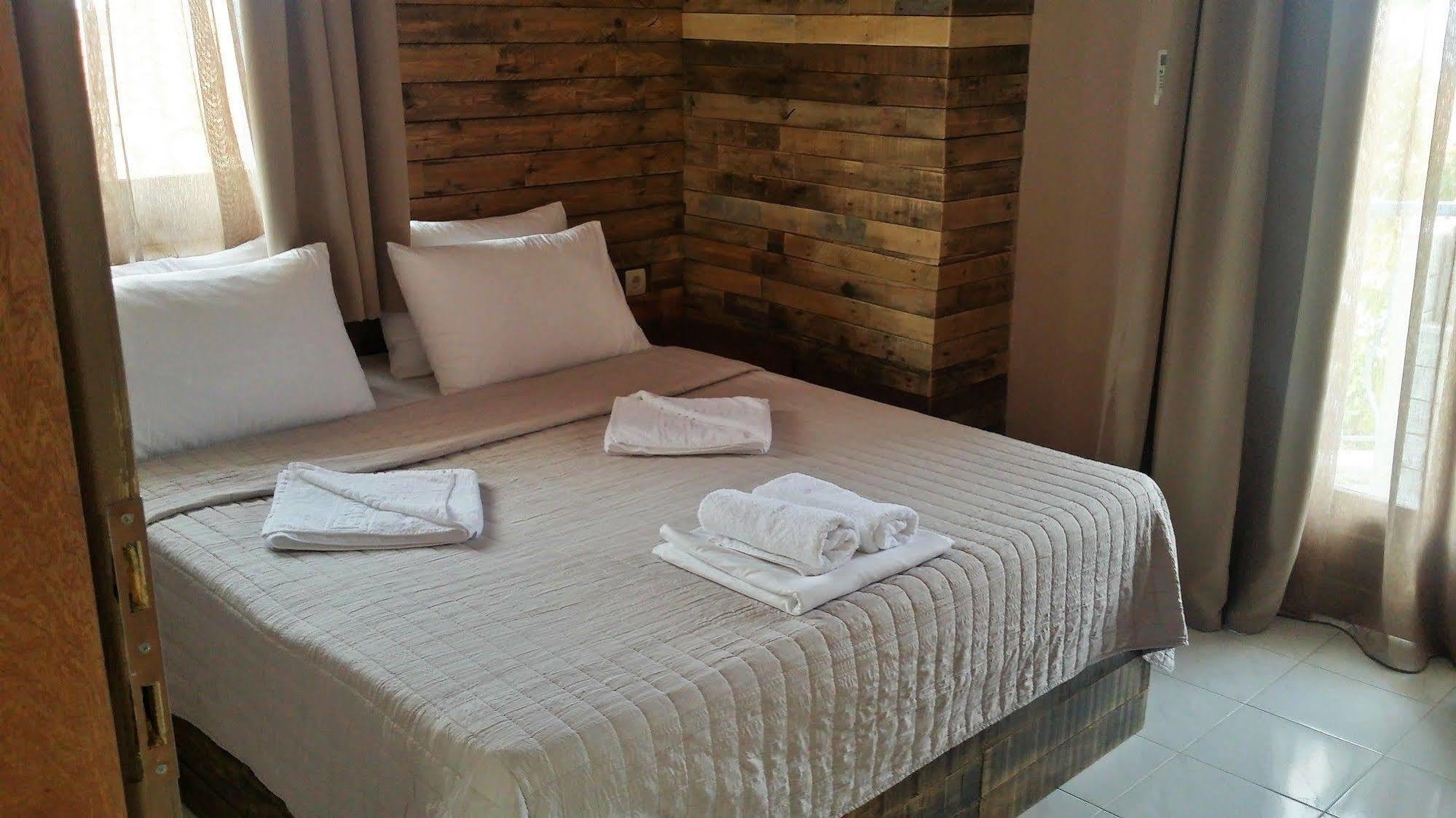 Anemos Hotel โปไลโครโน ภายนอก รูปภาพ