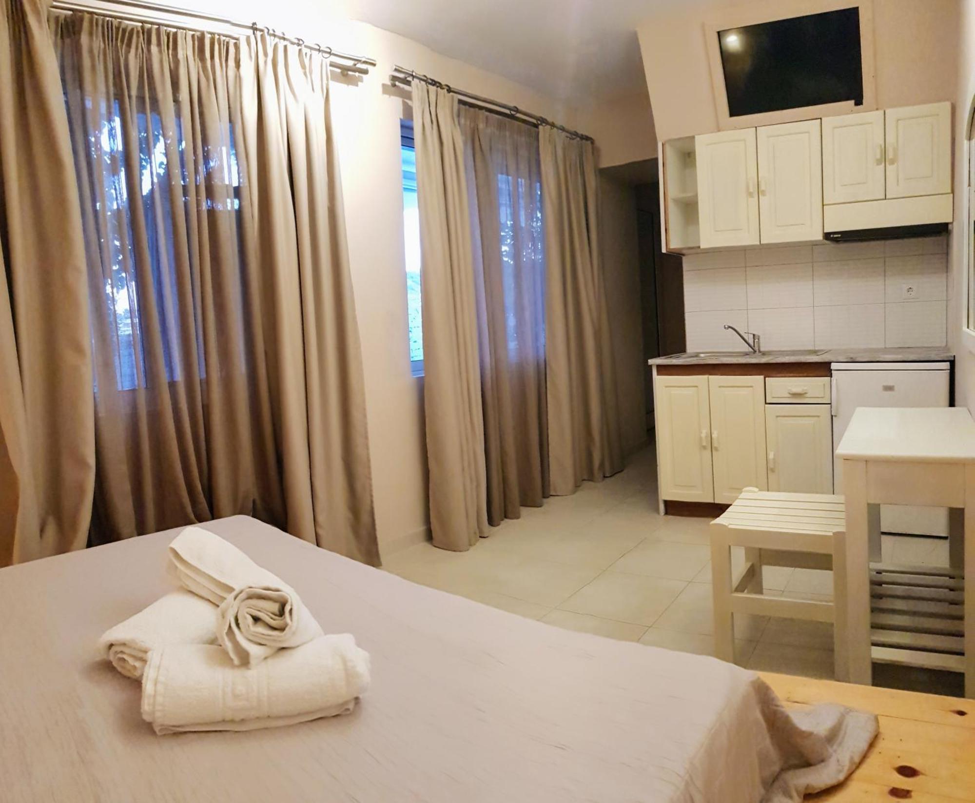 Anemos Hotel โปไลโครโน ภายนอก รูปภาพ